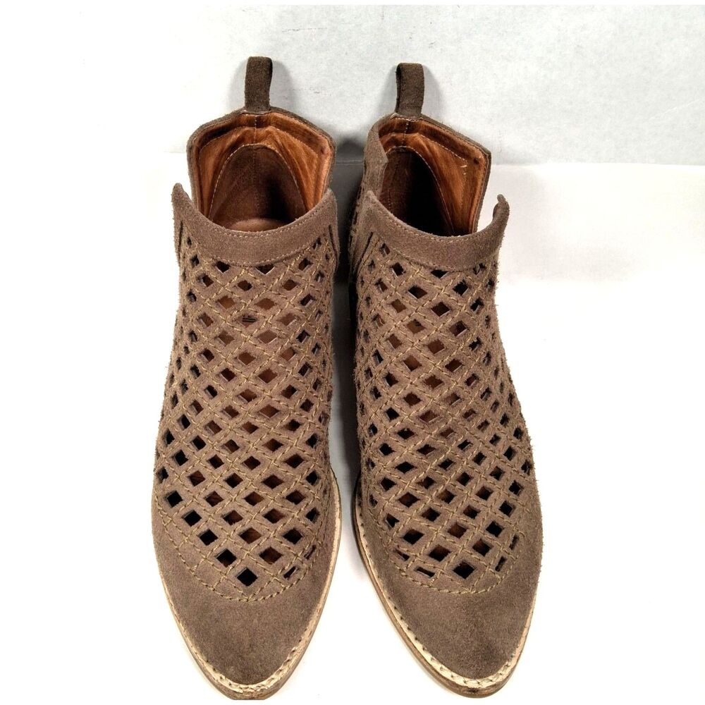 Jeffrey Campbell Taggart Brown Suede Perforated Ankle Booties Size 6.5